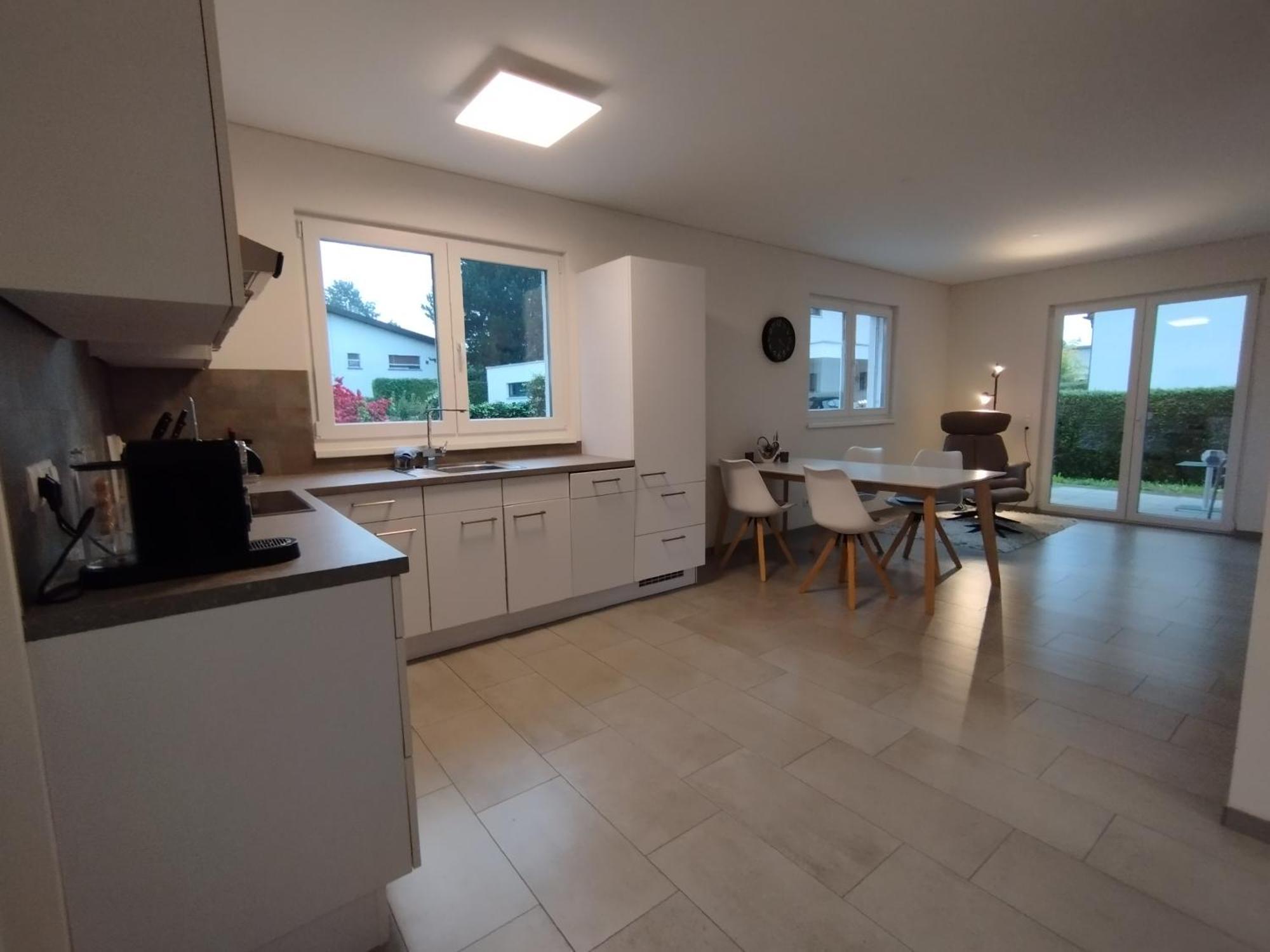 Crown Living Design Apartment - Gratis Parkplatz - Wlan - Kueche - Self Check-In Altach Экстерьер фото